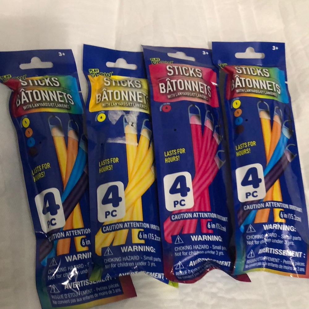 Multi-Color Glow Sticks - 4 Pack of 4 - Picture 1 of 2
